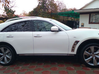 Infiniti Q70 foto 5