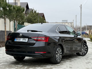 Skoda Superb foto 6