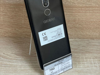 Alcatel 3X, 2/32Gb, 780 lei.