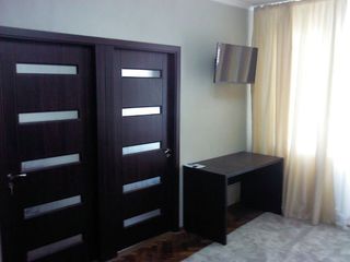 Apartament cu 3 camere, 60 m², Buiucani, Chișinău foto 3