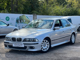 BMW 5 Series foto 1