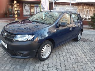 Dacia Sandero foto 1