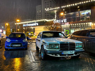 Mercedes Series (W123) foto 1