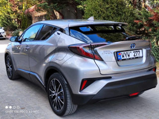 Toyota C-HR foto 3