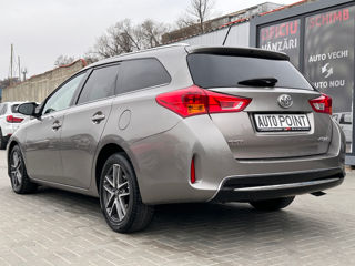 Toyota Auris foto 4