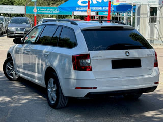 Skoda Octavia foto 3