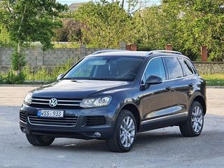 Volkswagen Touareg foto 1