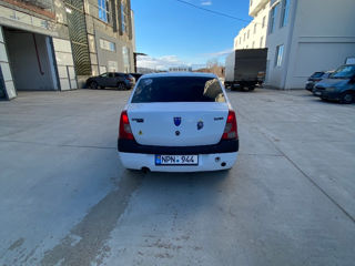 Dacia Logan foto 3