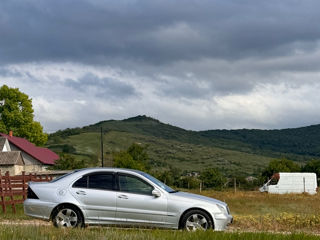 Mercedes C-Class фото 8