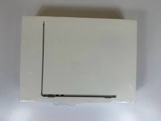 Macbook Air M2 16/256 Space Grey.