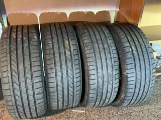 215/45 R18 Dunlop