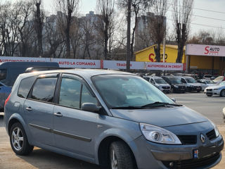 Renault Grand Scenic foto 2