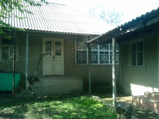 Se vinde casă de piatră în Sănătăuca , Floreşti,(Сенатовка, Сэнэтэука село района Флорешть,торг) foto 5