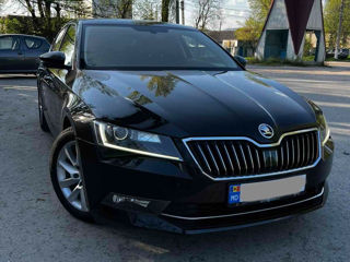 Skoda Superb foto 3