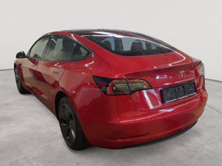 Tesla Model 3 foto 2