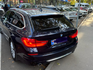 BMW 5 Series Touring foto 4