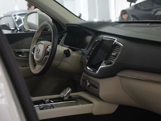 Volvo XC90 foto 9