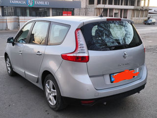 Renault Grand Scenic foto 2