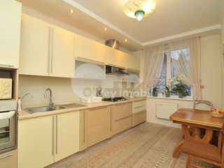 Casă spre vânzare, 236 mp, Dumbrava,euroreparație 255000 € ! foto 7