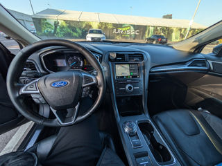 Ford Fusion foto 8