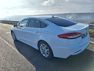 Ford Fusion foto 3