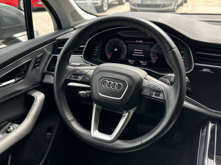 Audi Q7 фото 11