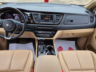 KIA Carnival foto 11