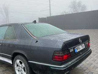 Mercedes E-Class foto 8