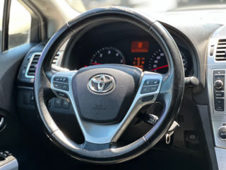 Toyota Avensis foto 11