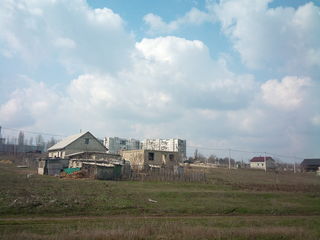 Teren de construcție Sîngera-Dobrogea lîngă mănăstire cu fața spre iaz foto 5