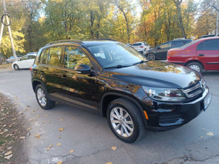 Volkswagen Tiguan foto 2