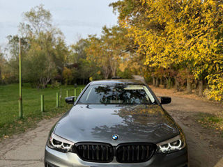 BMW 5 Series foto 2