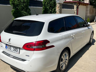 Peugeot 308 foto 2