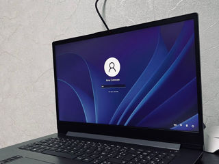 Se Vinde Laptop , Firma Lenovo foto 2