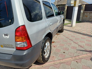 Mazda Tribute foto 4