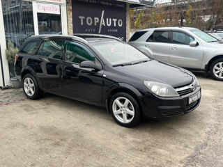 Opel Astra foto 1