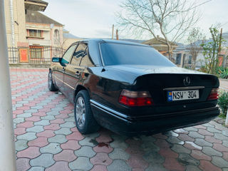 Mercedes E-Class foto 3