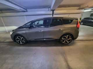 Renault Grand Scenic foto 2