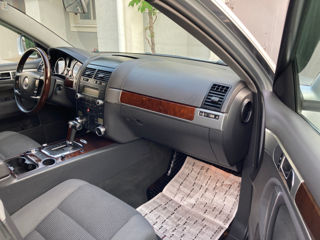 Volkswagen Touareg foto 8