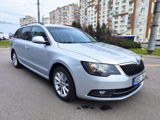 Skoda Superb foto 3