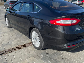 Ford Fusion foto 5