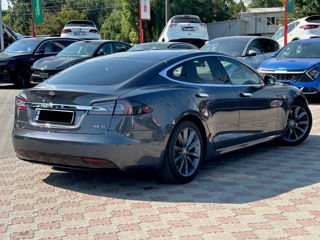 Tesla Model S foto 3