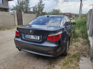 BMW 5 Series foto 4