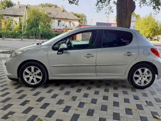 Peugeot 207 foto 8