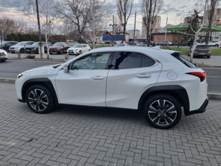 Lexus UX foto 8