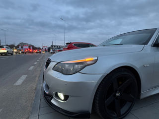 BMW 5 Series foto 2