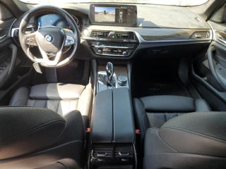 BMW 5 Series foto 8