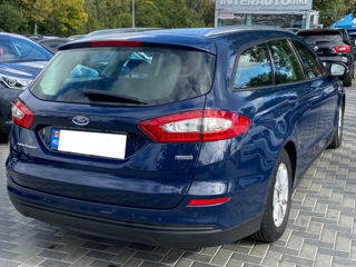 Ford Mondeo foto 7