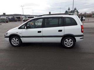 Opel Zafira foto 4