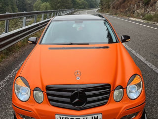 Mercedes E-Class foto 1